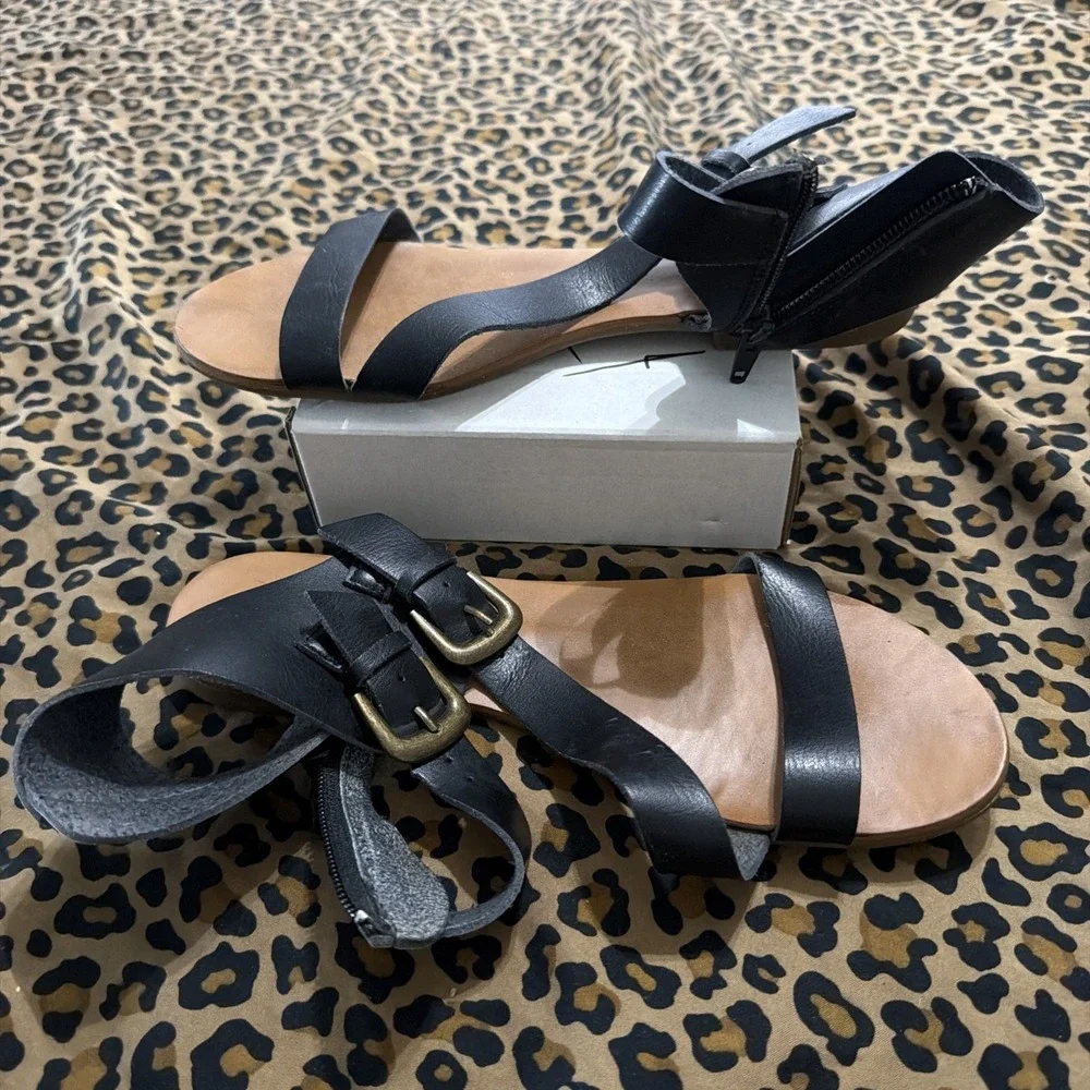 Mossimo Supply Co Women Size 7.5 Black/Brown Open Toe Leather Strap Sandals